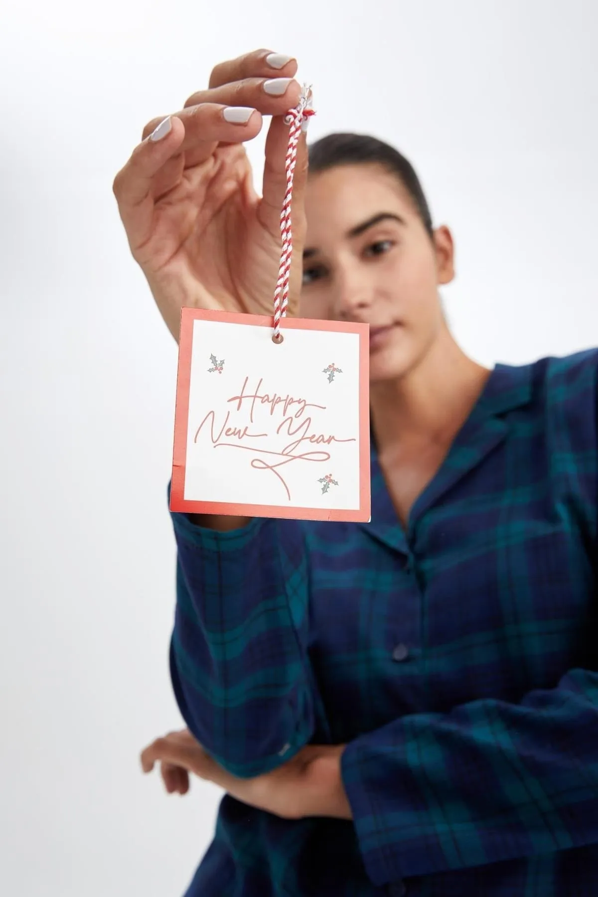 DeFacto  Pyjama-Set aus kariertem Flanell mit „Fall In Love“-Pyjama-Kragen mit Neujahrsmotiv