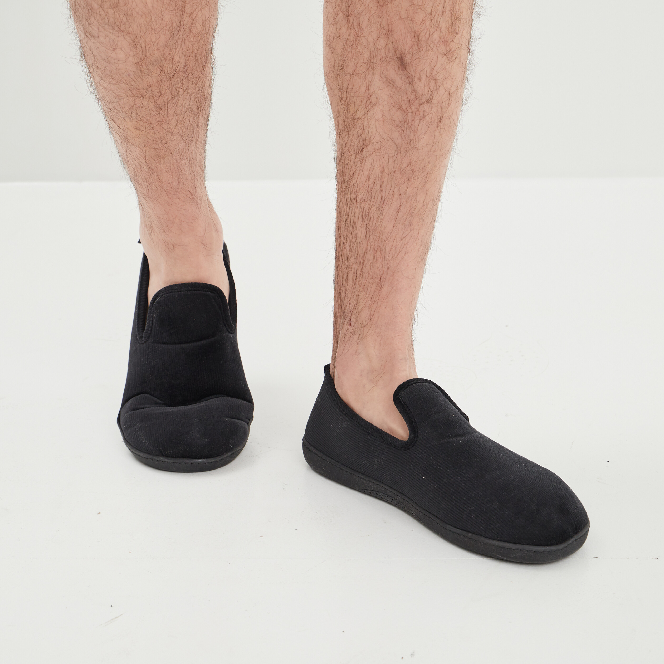 Chaussons charentaises Isotoner noir homme | La Halle