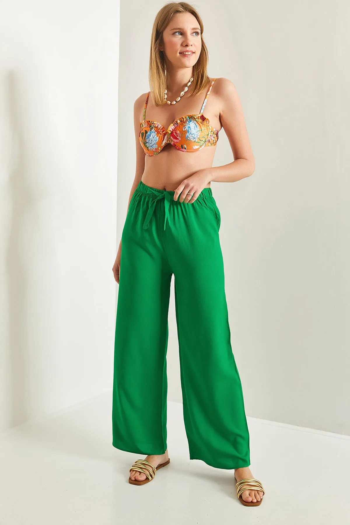 Bianco Lucci  Damen-Hose aus Viskose mit weitem Bein und Taillengürtel