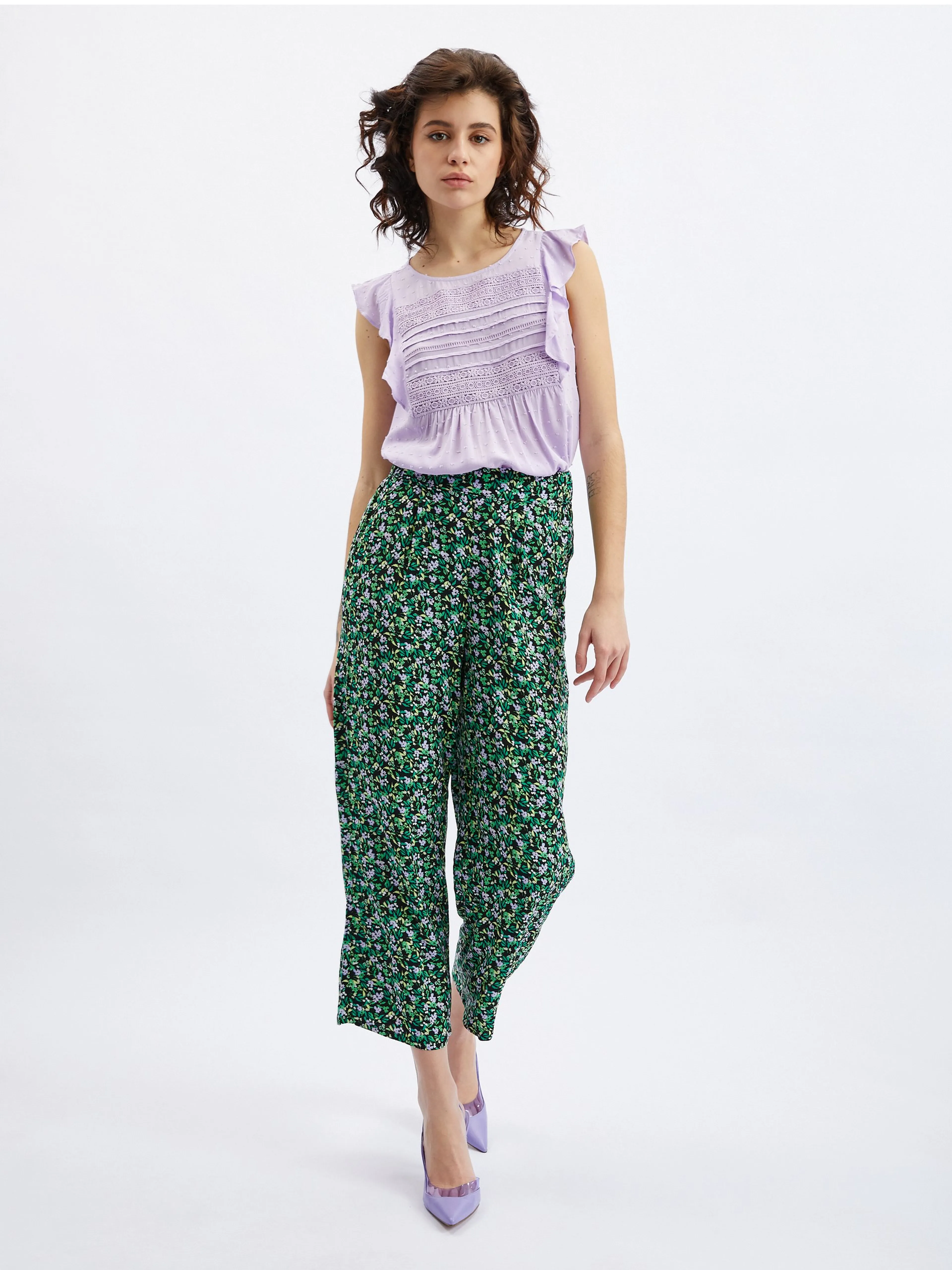 Schwarz-grüne Damenhose mit Blumenmuster ORSAY