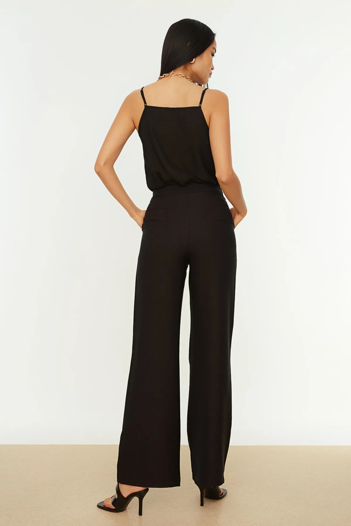 Trendyol Collection  Schwarze Webhose mit weitem Bein TWOAW21PL0332