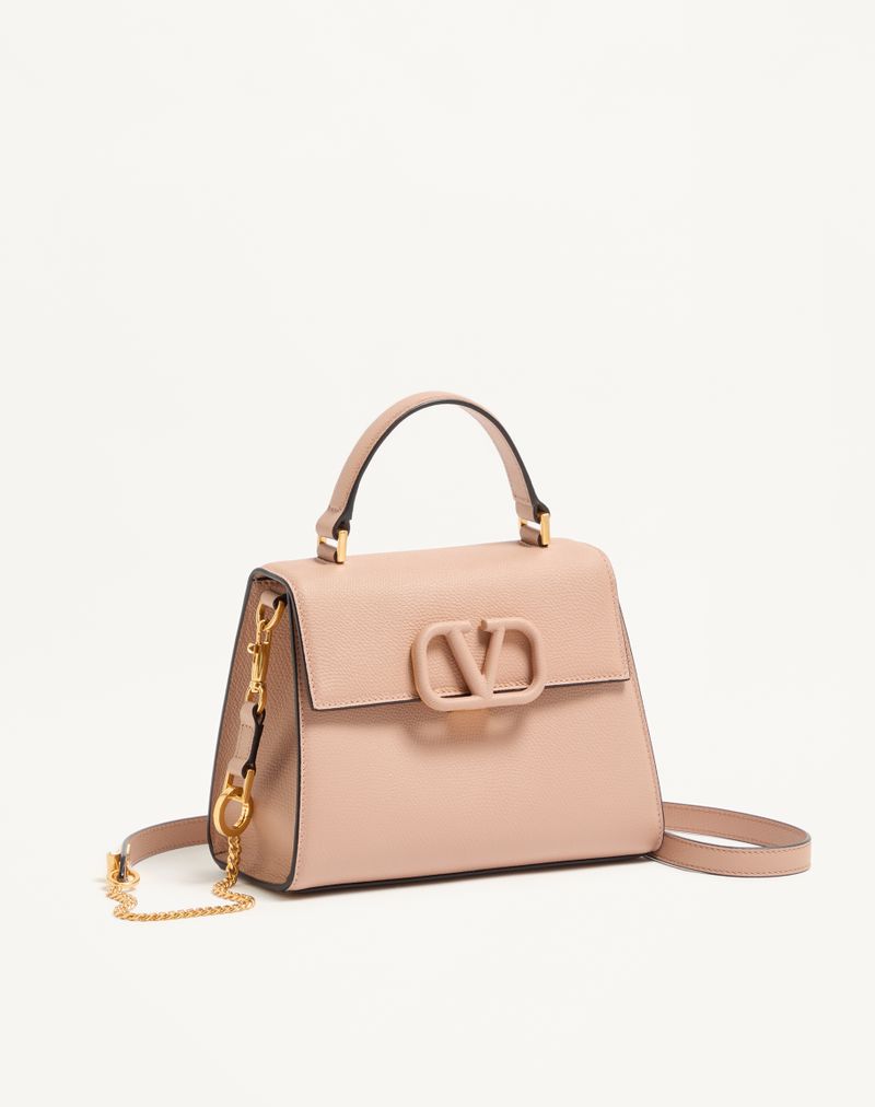 Bolsa Valentino Garavani Vsling pequena em couro de bezerro granulado.