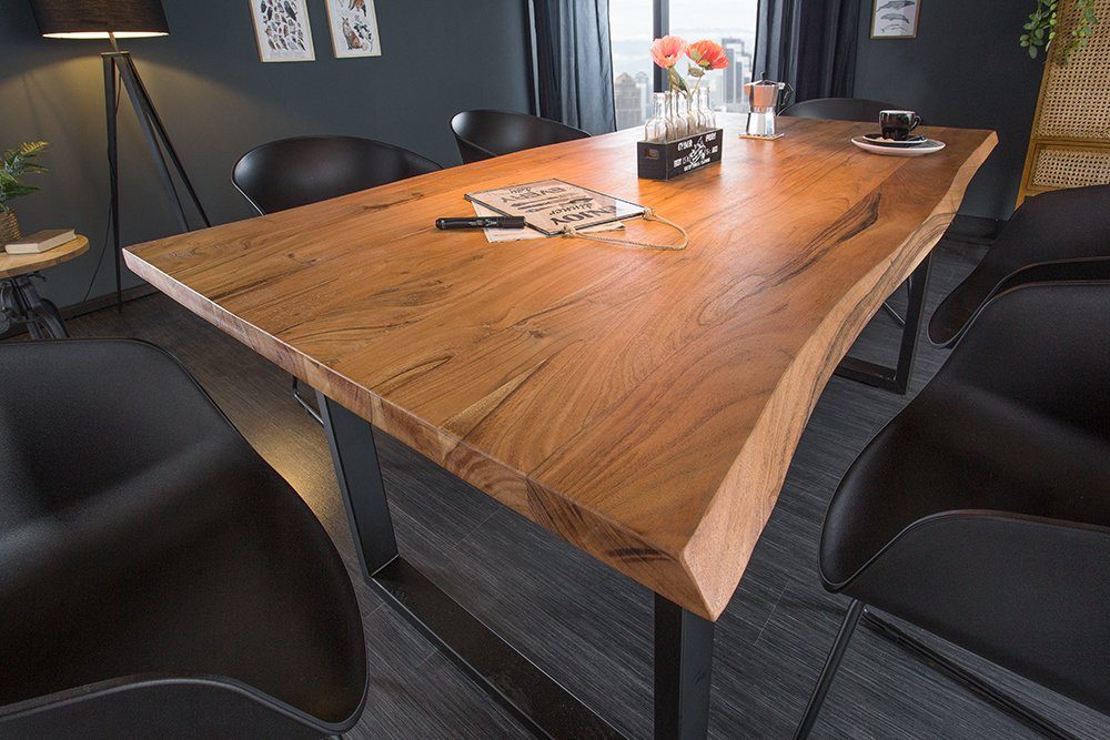 riess-ambiente Baumkantentisch MAMMUT 160cm natur / schwarz (Einzelartikel, 1-St), Massivholz · Stahl · Kufen · 3,5cm Platte · Esszimmer · Industrial