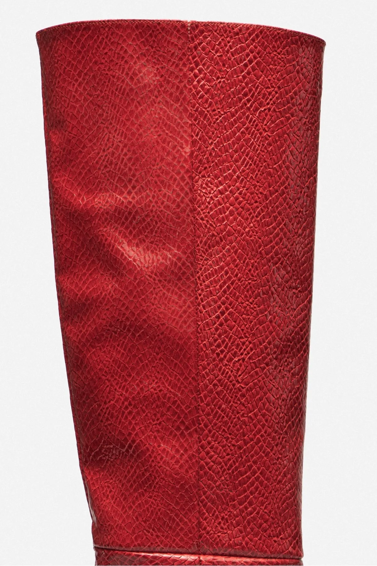 NİŞANTAŞI SHOES  Briar Red gemusterte Damenstiefel aus Lackleder mit spitzer Zehenpartie und Absatz