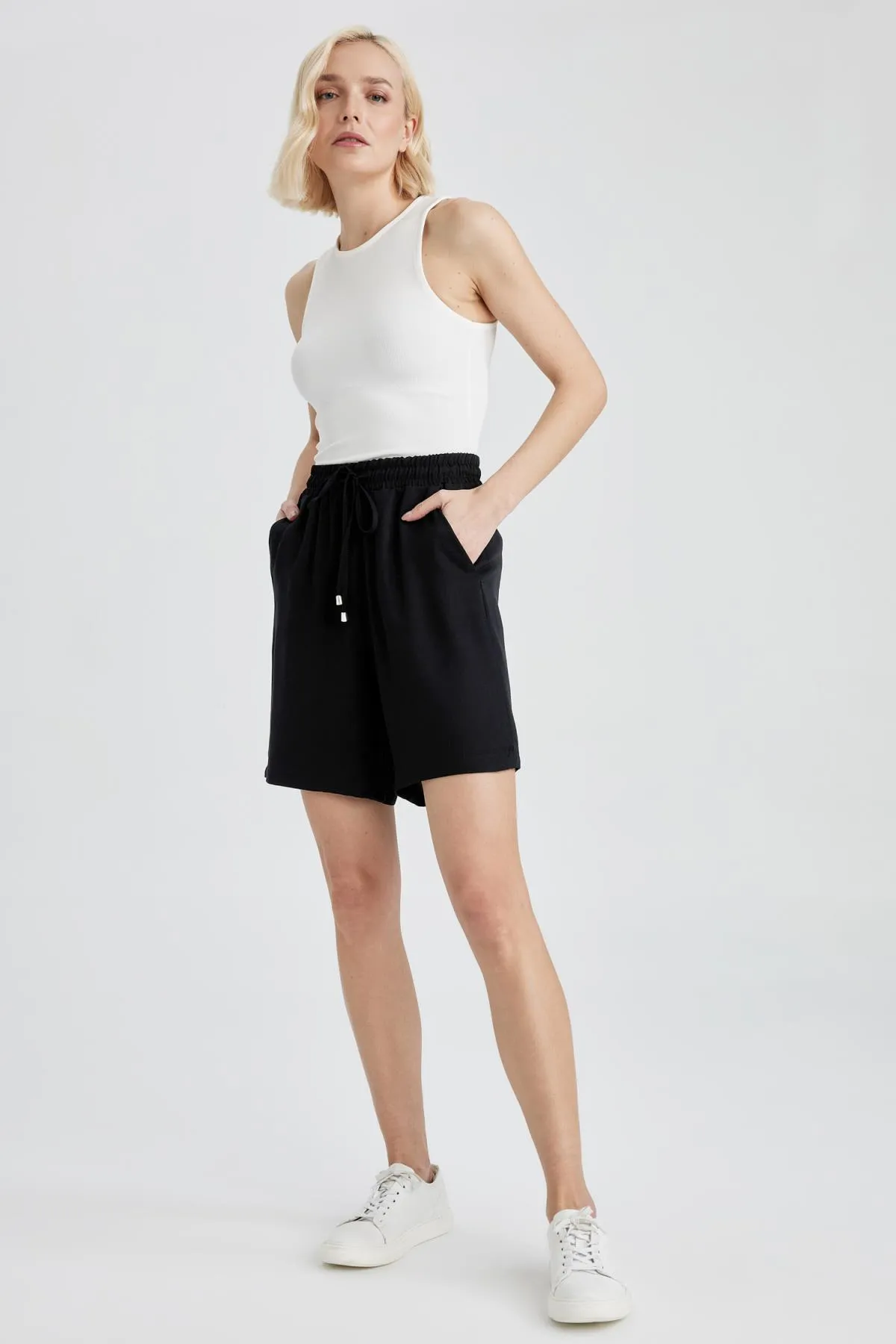 DeFacto  Viskose-Shorts mit hoher Taille und kurzem Bein I6760az23hs