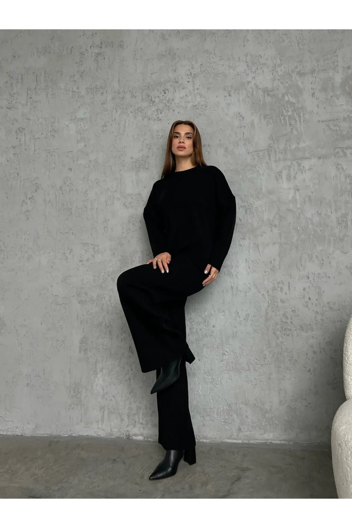 Laluvia  Schwarzes Corded-Strickwaren-Set von Laura