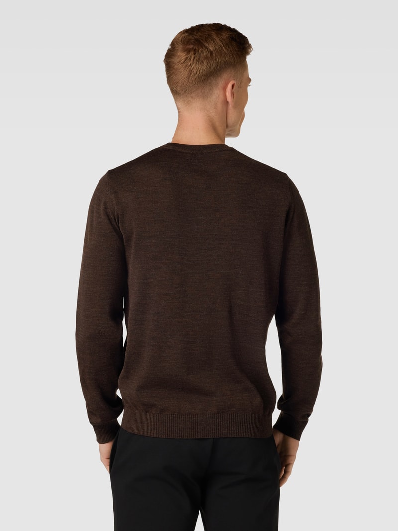 Strickpullover mit gerippten Abschlüssen in schokobraun