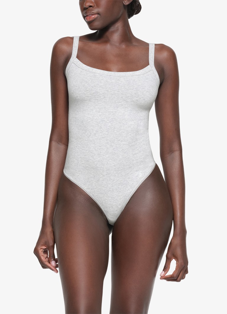 SKIMS Bavlněný žerzejový string body s elastickým lemem
