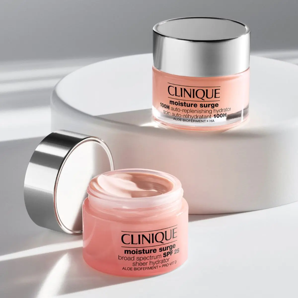 Clinique Moisture Surge Sheer Hydrator ansigtscreme SPF25, 50 ml
