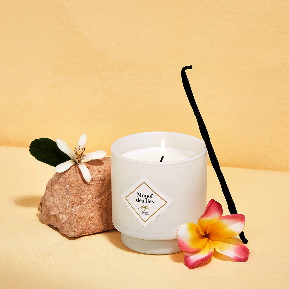 my jolie candle Bougie bracelet or bille beige monoï des îles Bougie