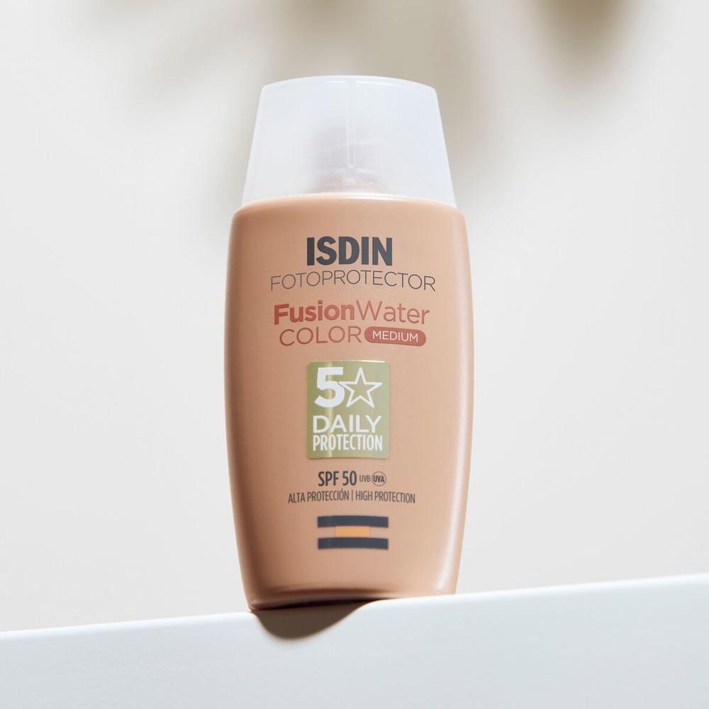 isdin Fusion Water Color Medium Crème solaire visage teintée Ultra-légère SPF50