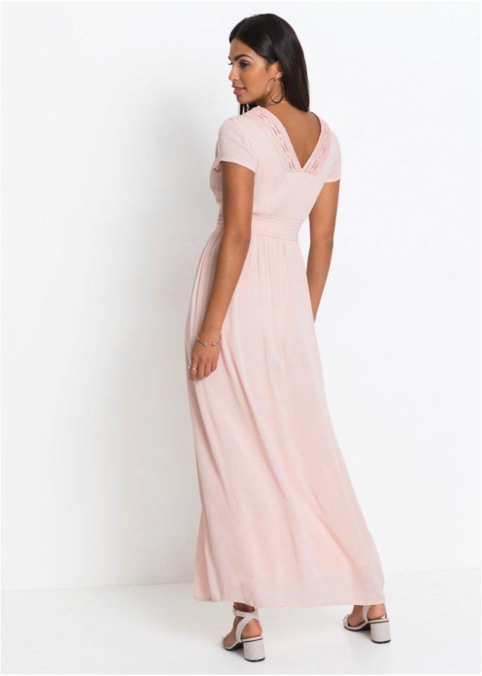 Sommer-Maxikleid mit Spitze