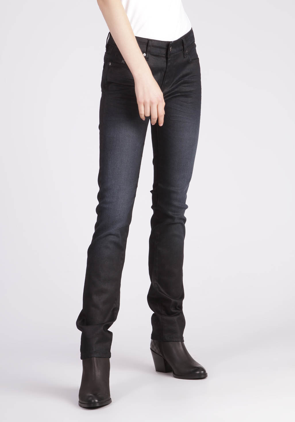 WILDD  Jean bleu foncé , coupe demi-slim