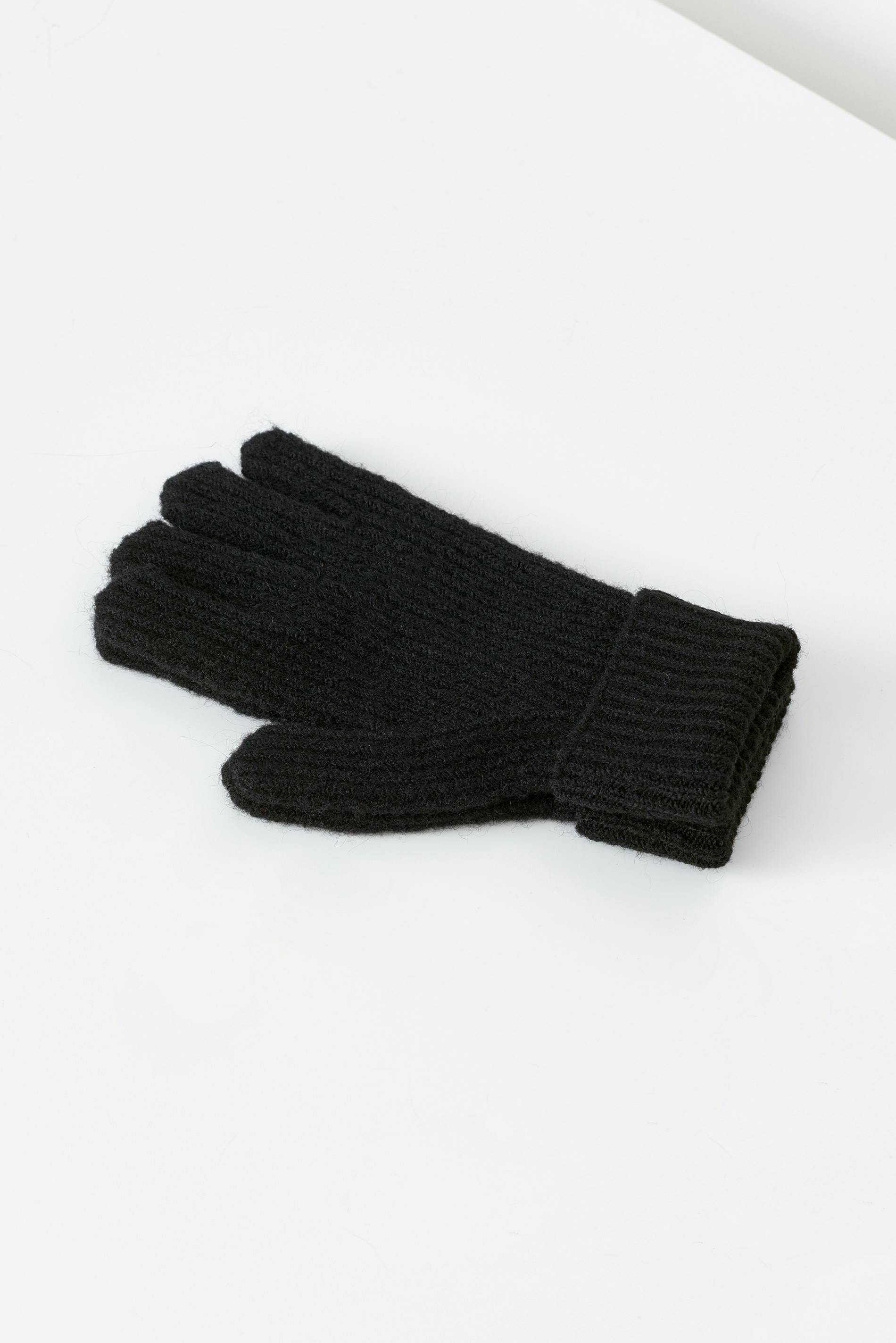 Rib gloves