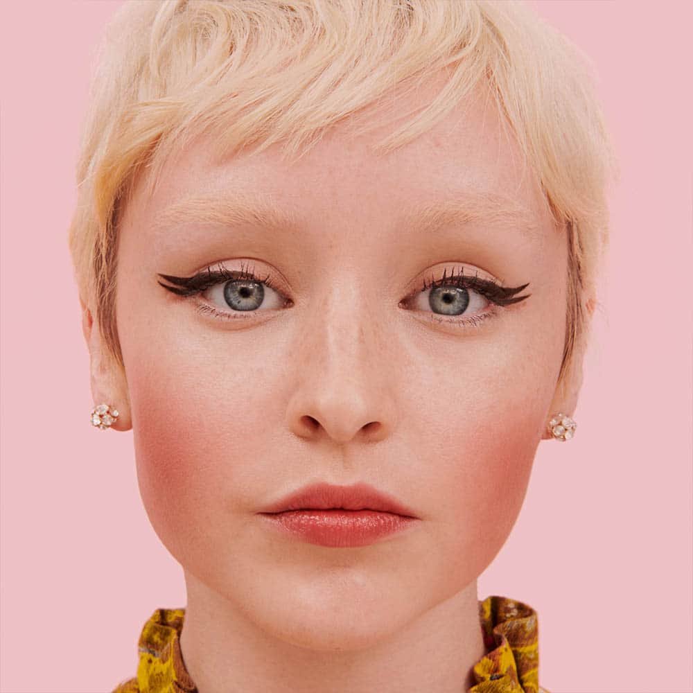 Benefit Teint Willa Rouge in zartem Rosa