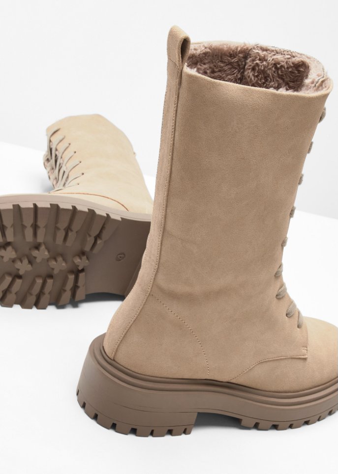 Schnürstiefel