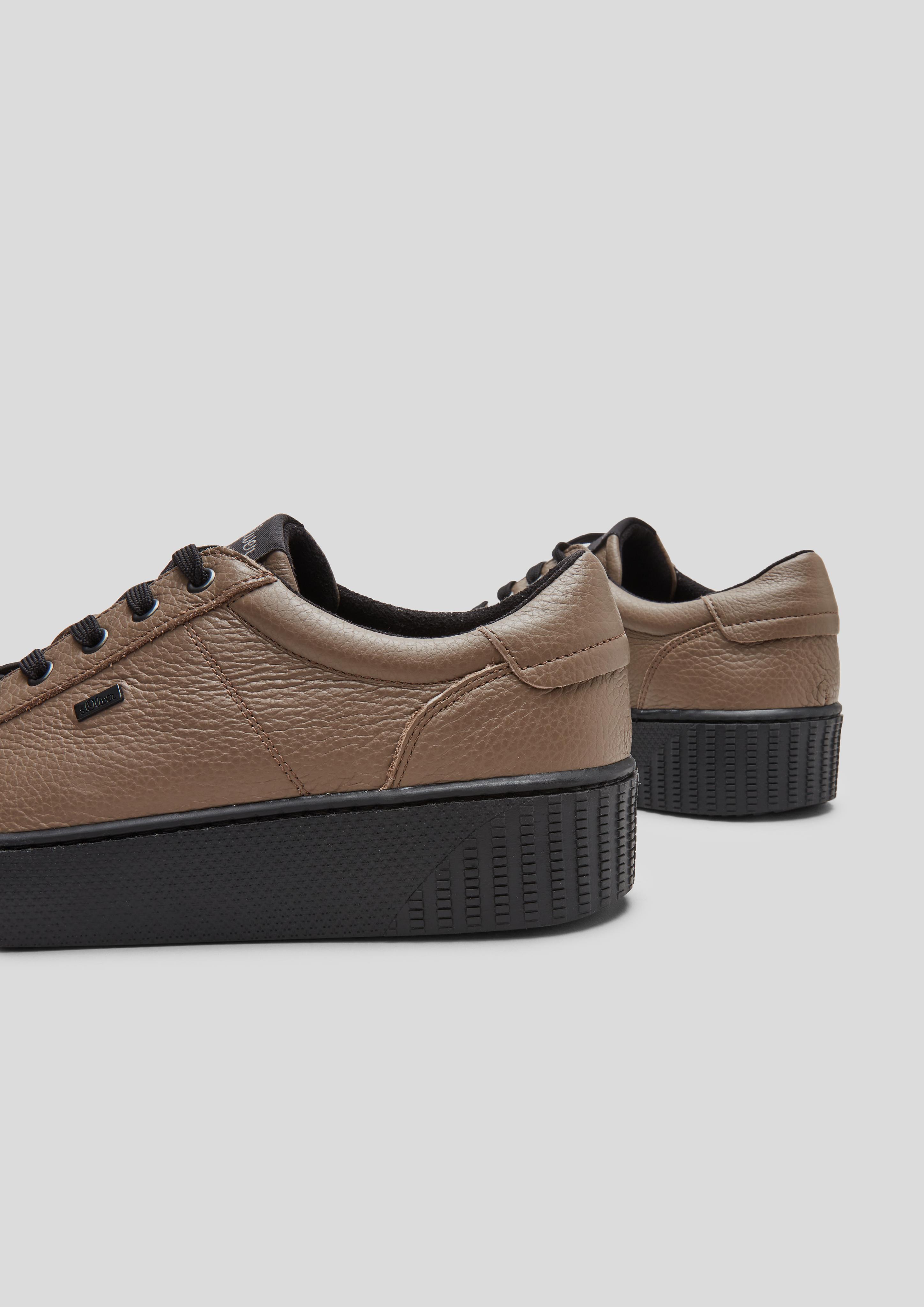 Sneaker aus Leder  101.107.106.23666-341