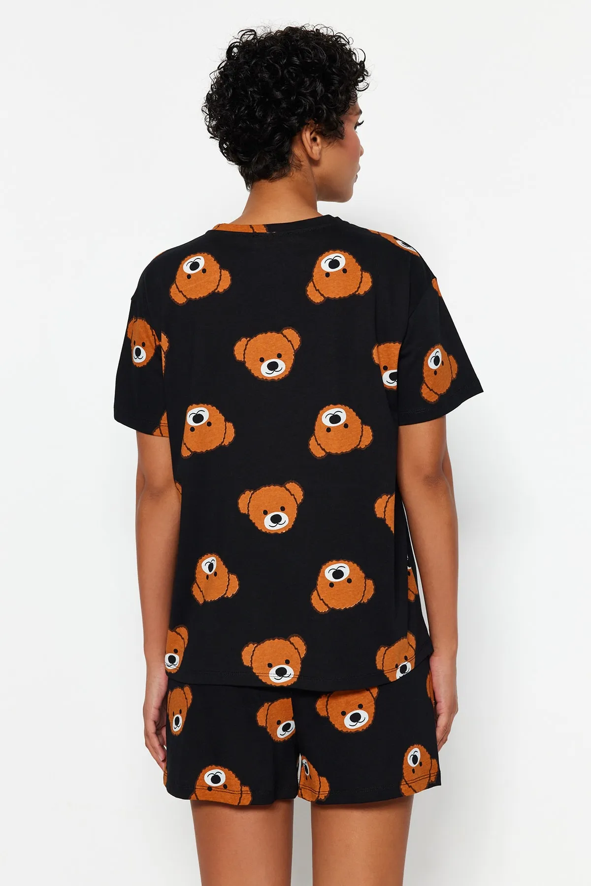 Trendyol Collection  Schwarzes Strickpyjama-Set mit T-Shirt und Shorts aus 100 % Baumwolle mit Teddybärmuster THMSS23PT00005