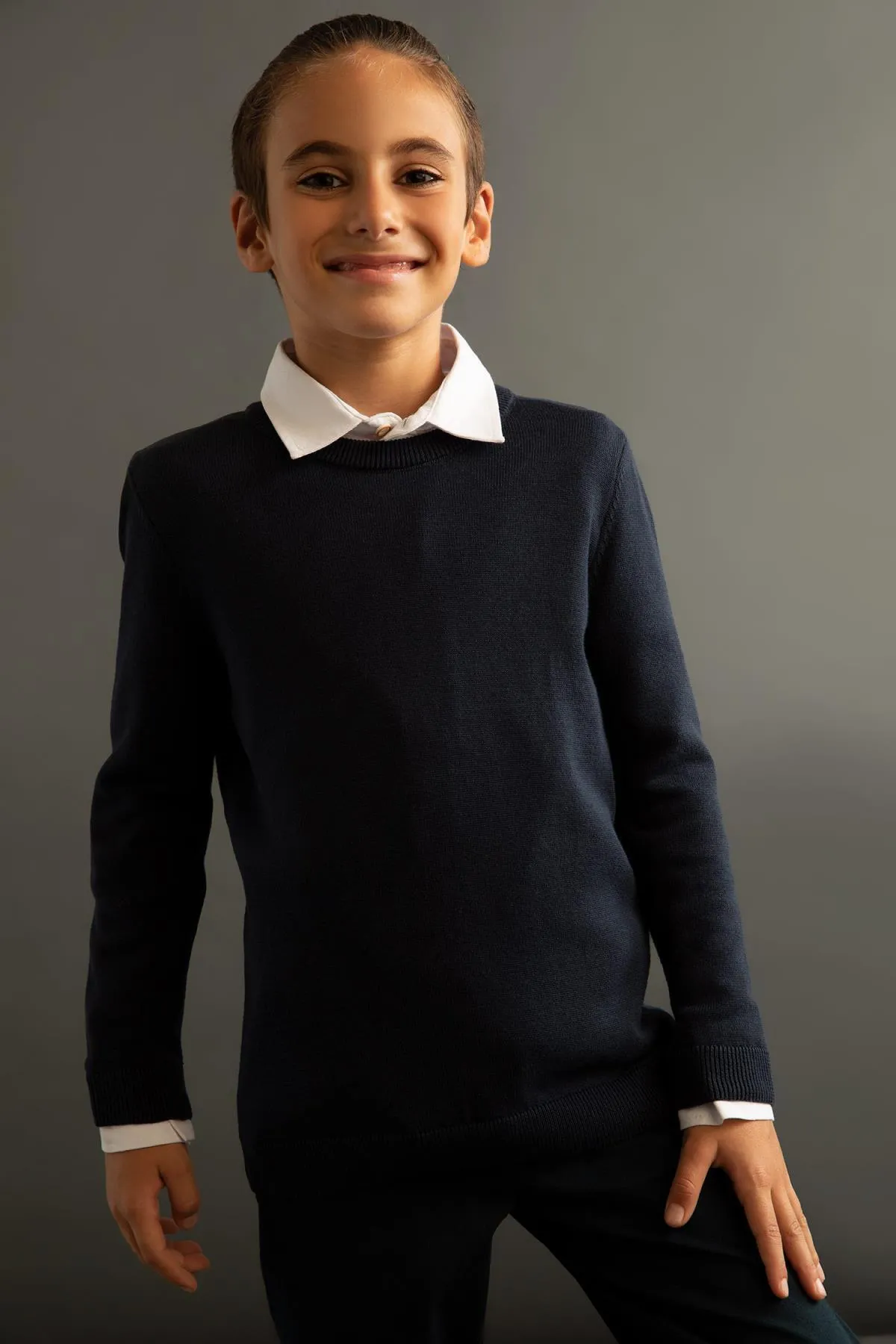 DeFacto  Slim Fit-Sweatshirt mit Rundhalsausschnitt für Jungen X6085a622au