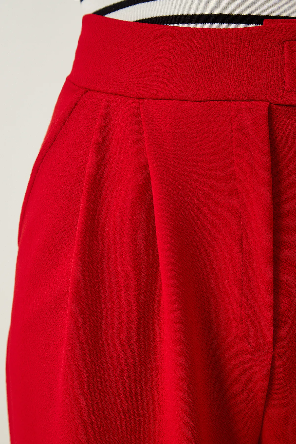 Happiness İstanbul  Bequeme Palazzo-Hose mit Klettverschluss in Rot für Damen Lİ00113