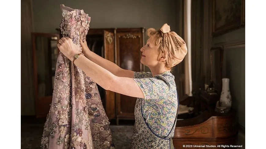 Mrs. Harris und ein Kleid von Dior