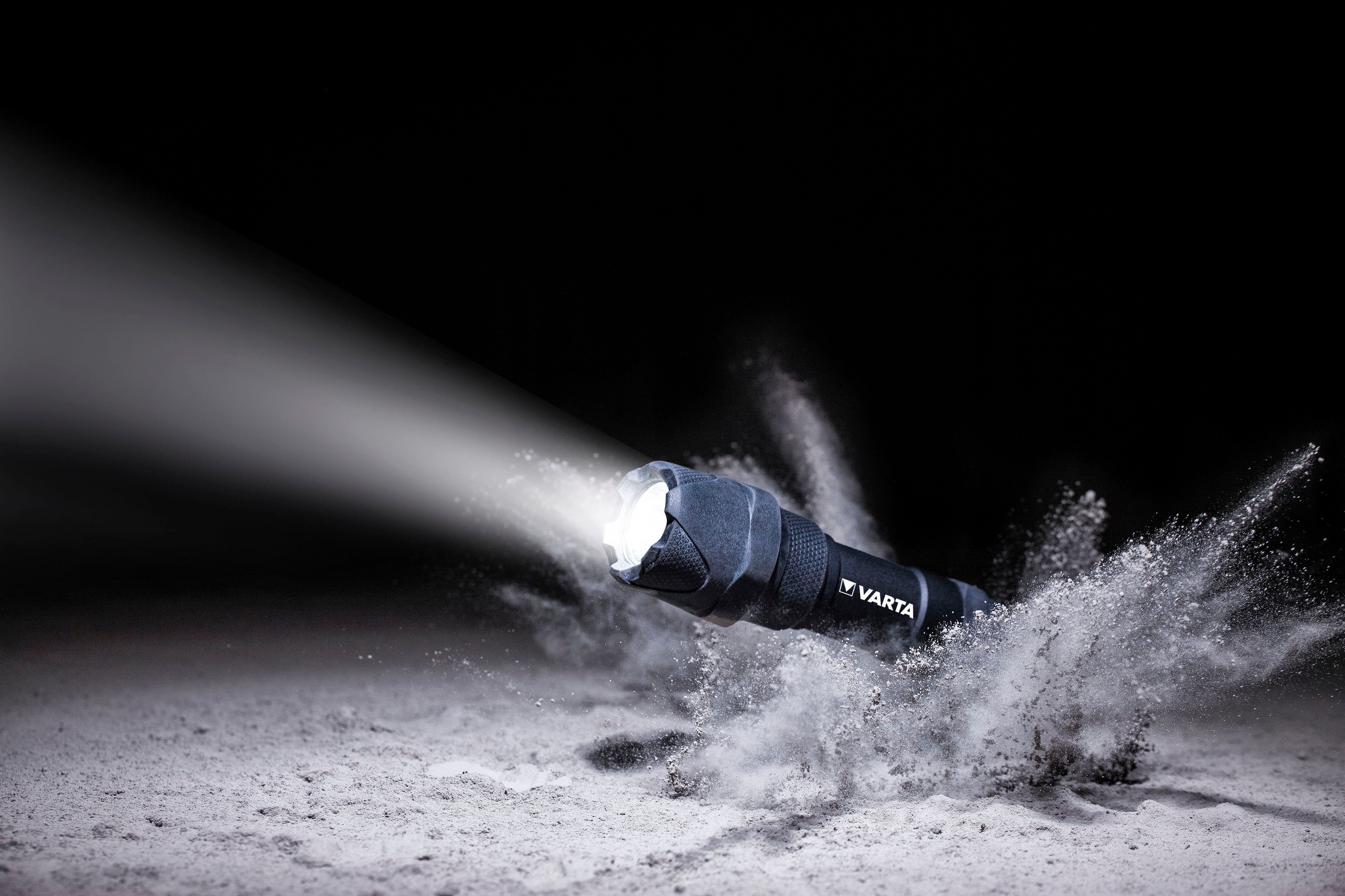 VARTA Taschenlampe Indestructible F10 Pro