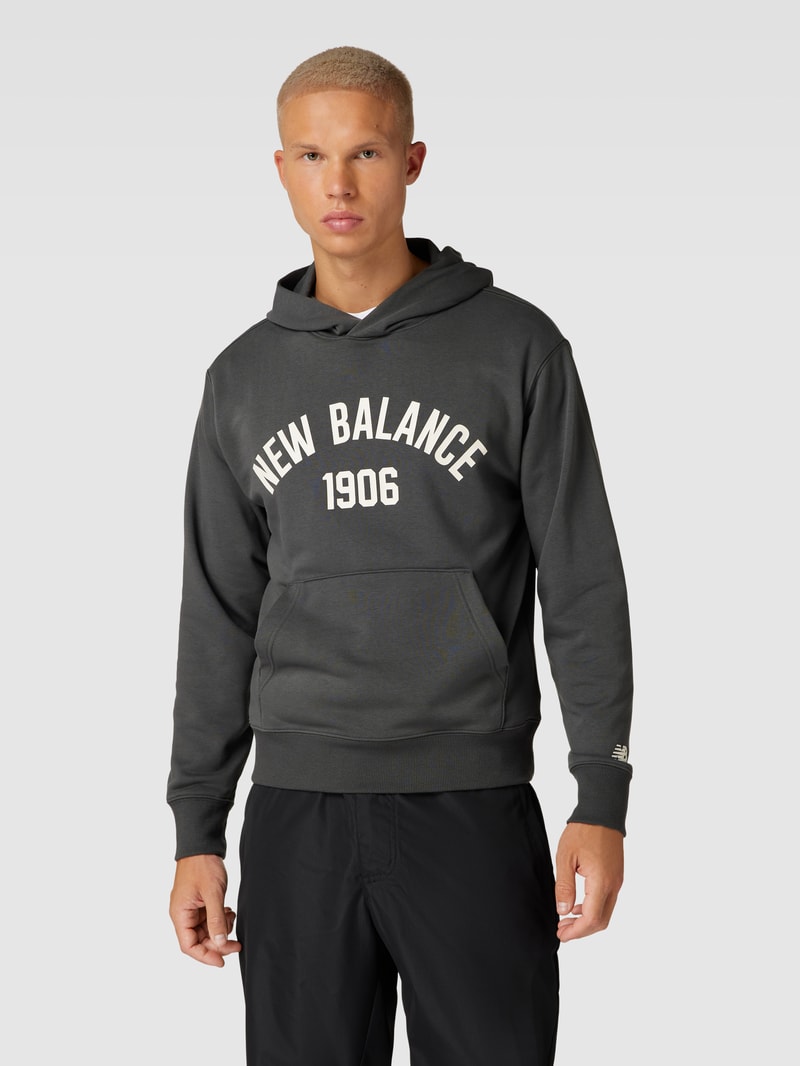 Hoodie mit Label-Print und Känguru-Tasche in anthrazit
