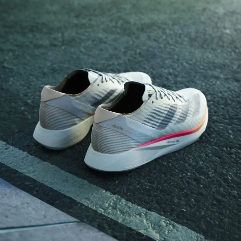 adidas Adizero Takumi Sen 10 IG8208 / weiss