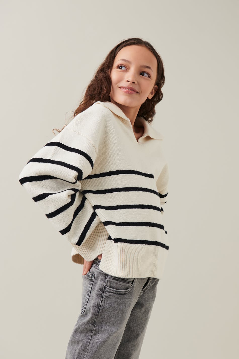 Y loose collar sweater