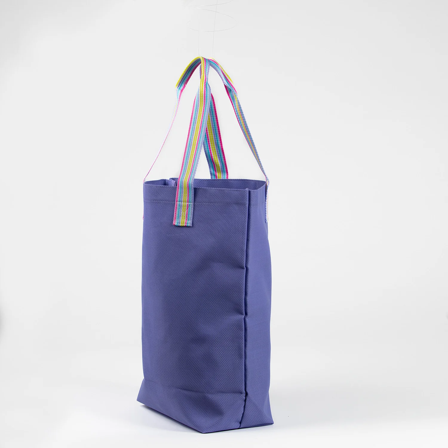 Woven Slim Tote Medium Deep Dive