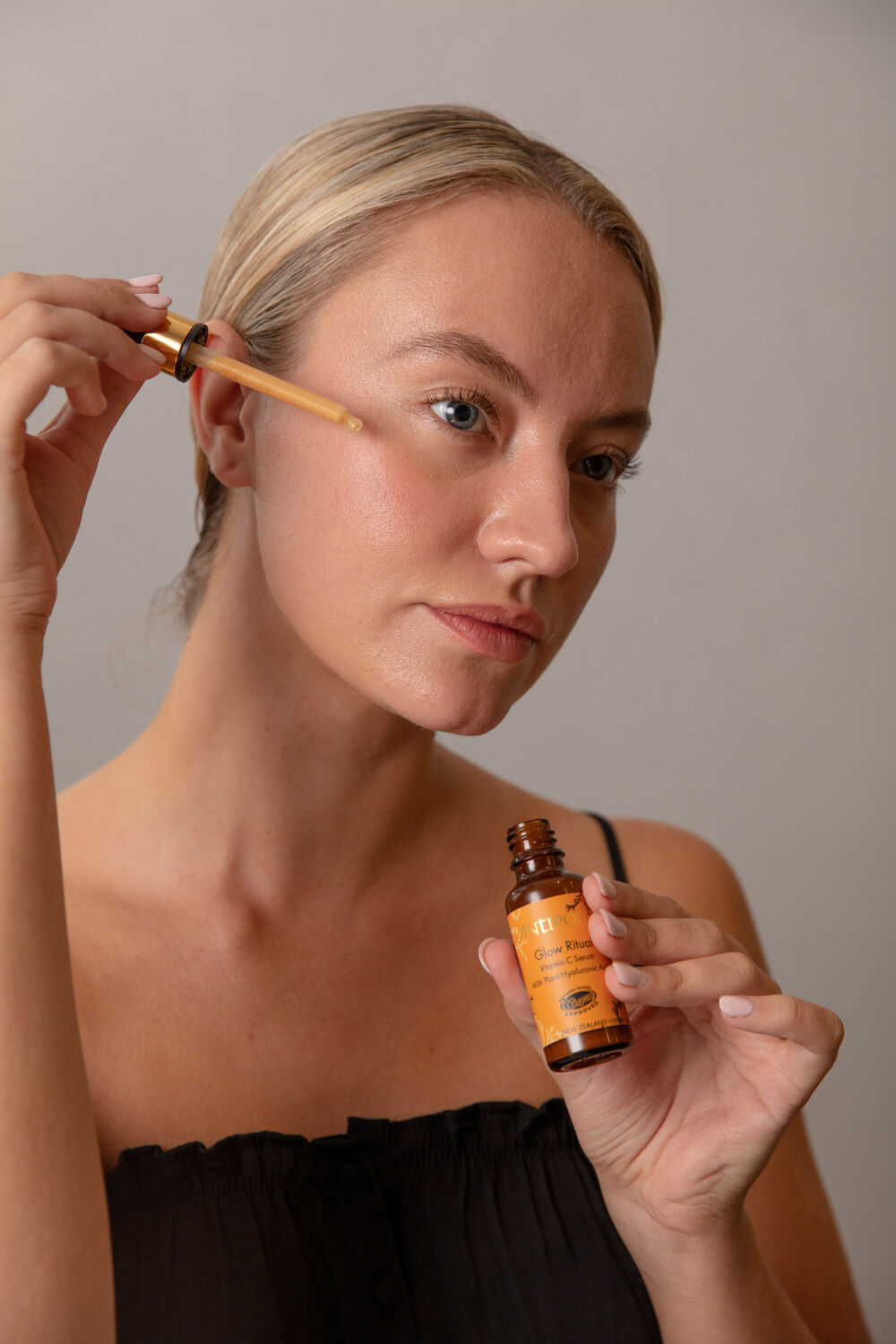 Antipodes Glow Ritual Sérum à la Vitamine C et à l’Acide Hyaluronique