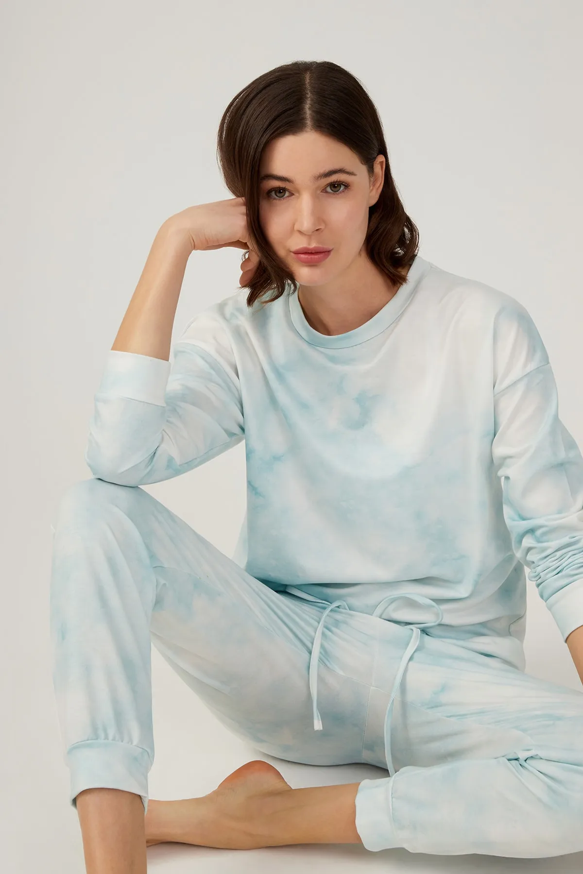 LOS OJOS  Grünes Batik-Pyjama-Set für Damen mit Batikmuster