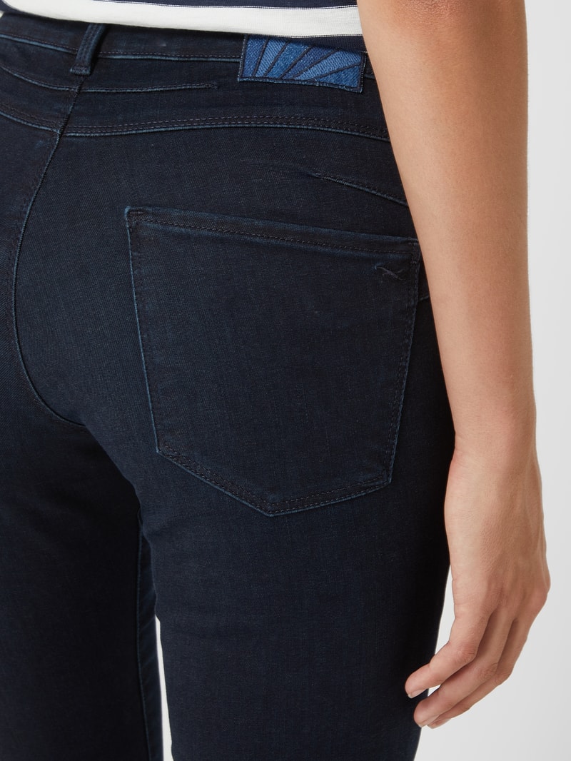 Skinny Fit Jeans mit Bio-Anteil Modell 'Ana' in dunkelblau