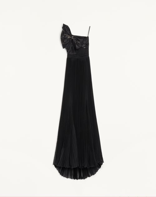 Lang kjole i broderet lys georgette
