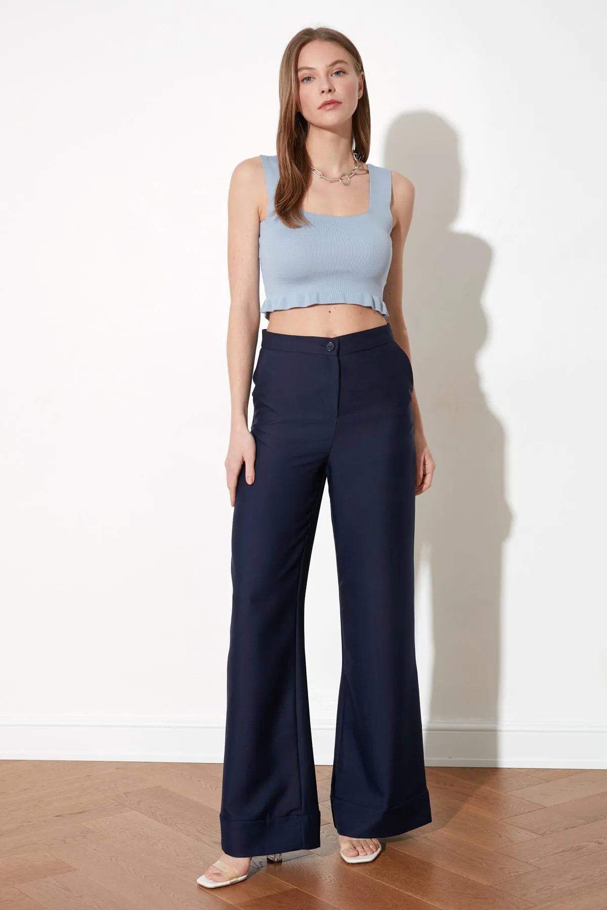 Trendyol Collection  Marineblaue Hose mit weitem Bein TWOSS19ST0179
