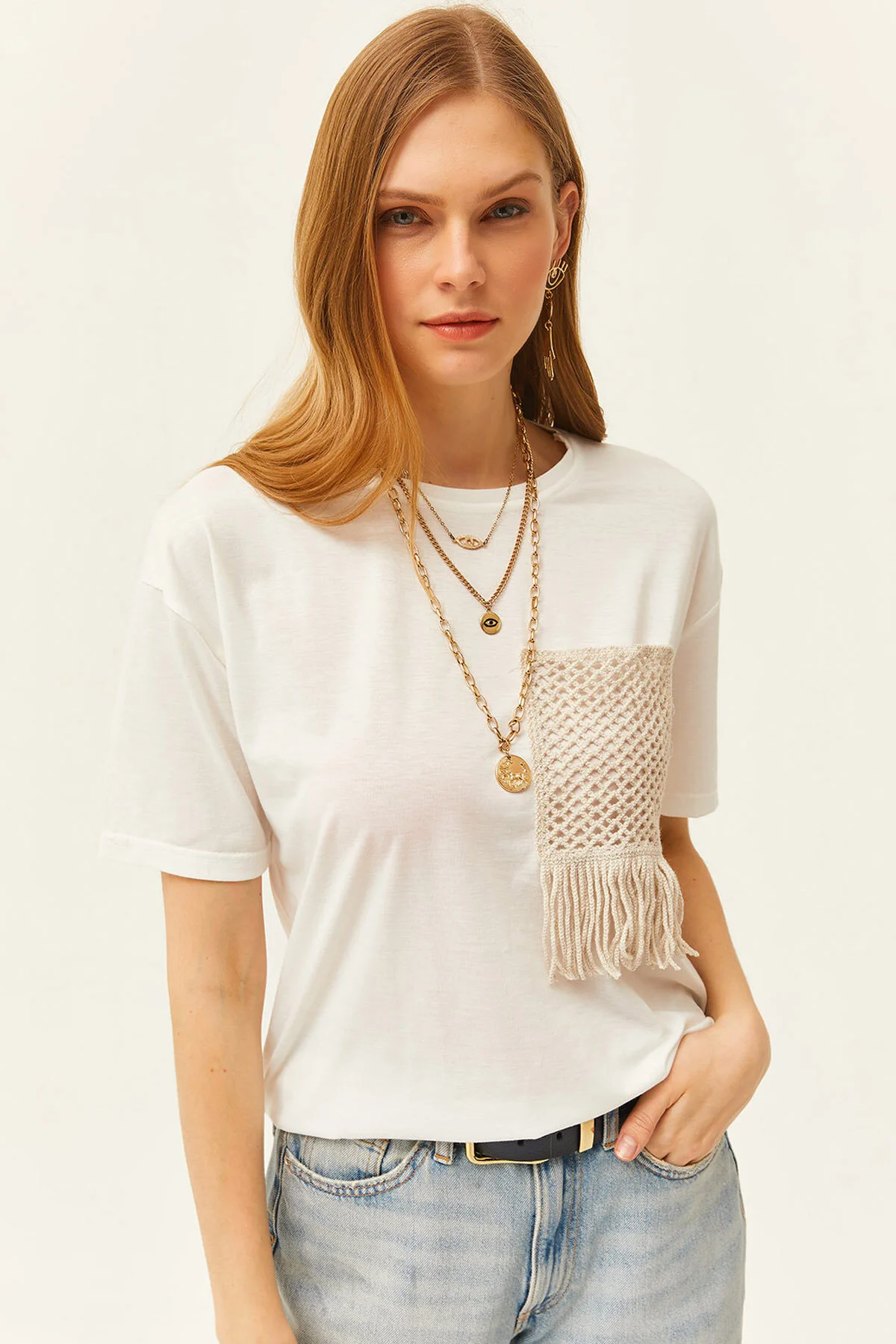Olalook  Ecrufarbenes Garniert-T-Shirt für Damen TSH-19000768
