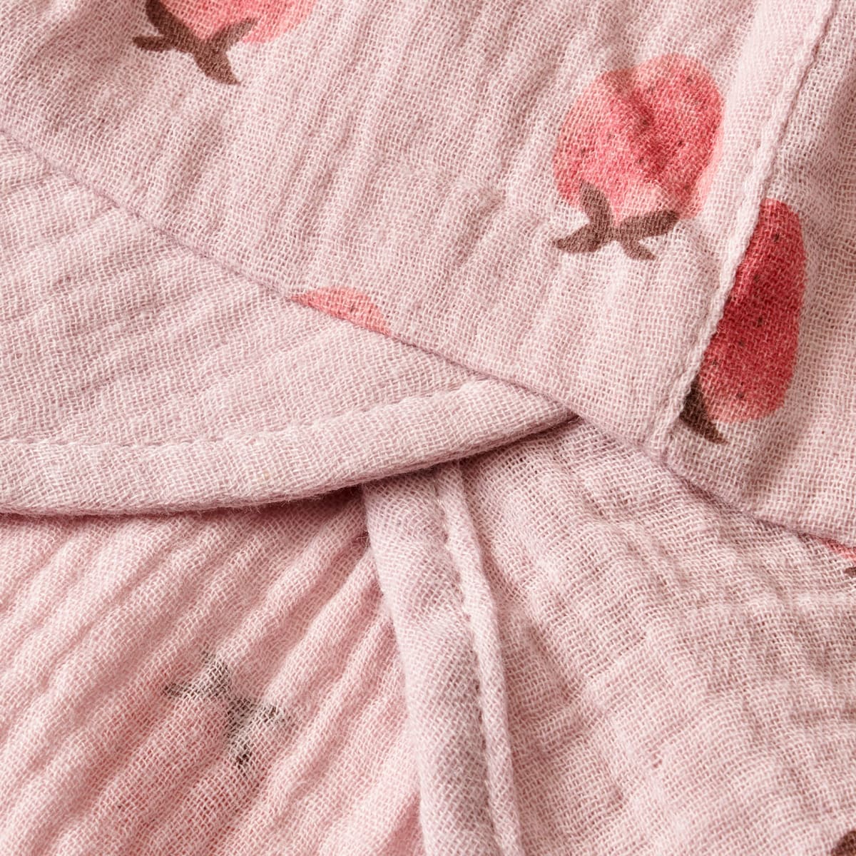 Schirmmütze aus Musselin mit Erdbeer-Muster, rosa, Gr. 50/51, 1 St