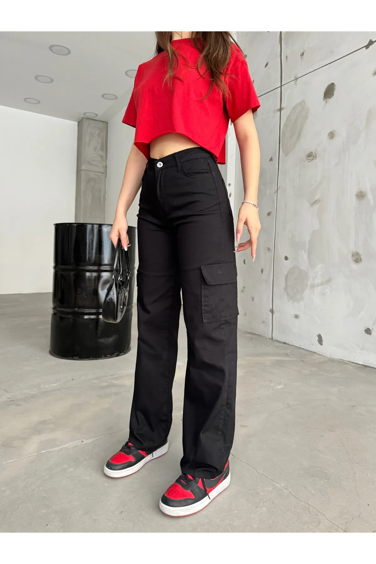 BİKELİFE  Gerade geschnittene Lycra-Cargohose mit weitem Bein und hoher Taille