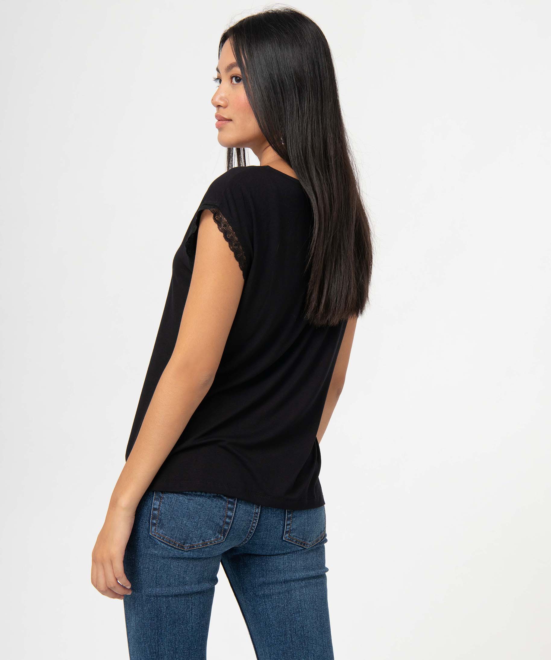 Tee-shirt femme à manches courtes avec col V en dentelle noir | GEMO