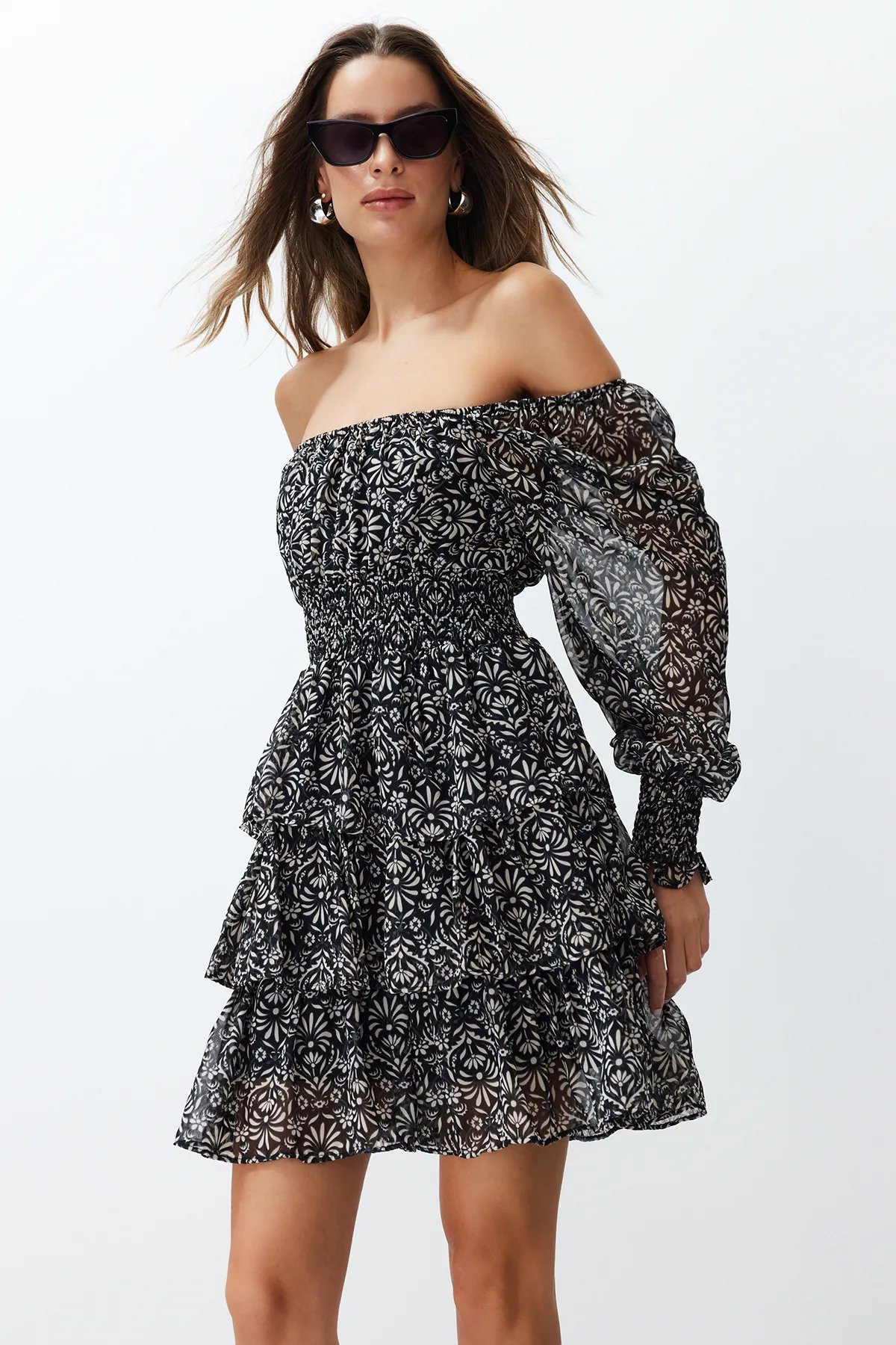 Trendyol Collection  Schwarz gemustertes Skater-Volant-Chiffon-Minikleid TWOSS24EL00916