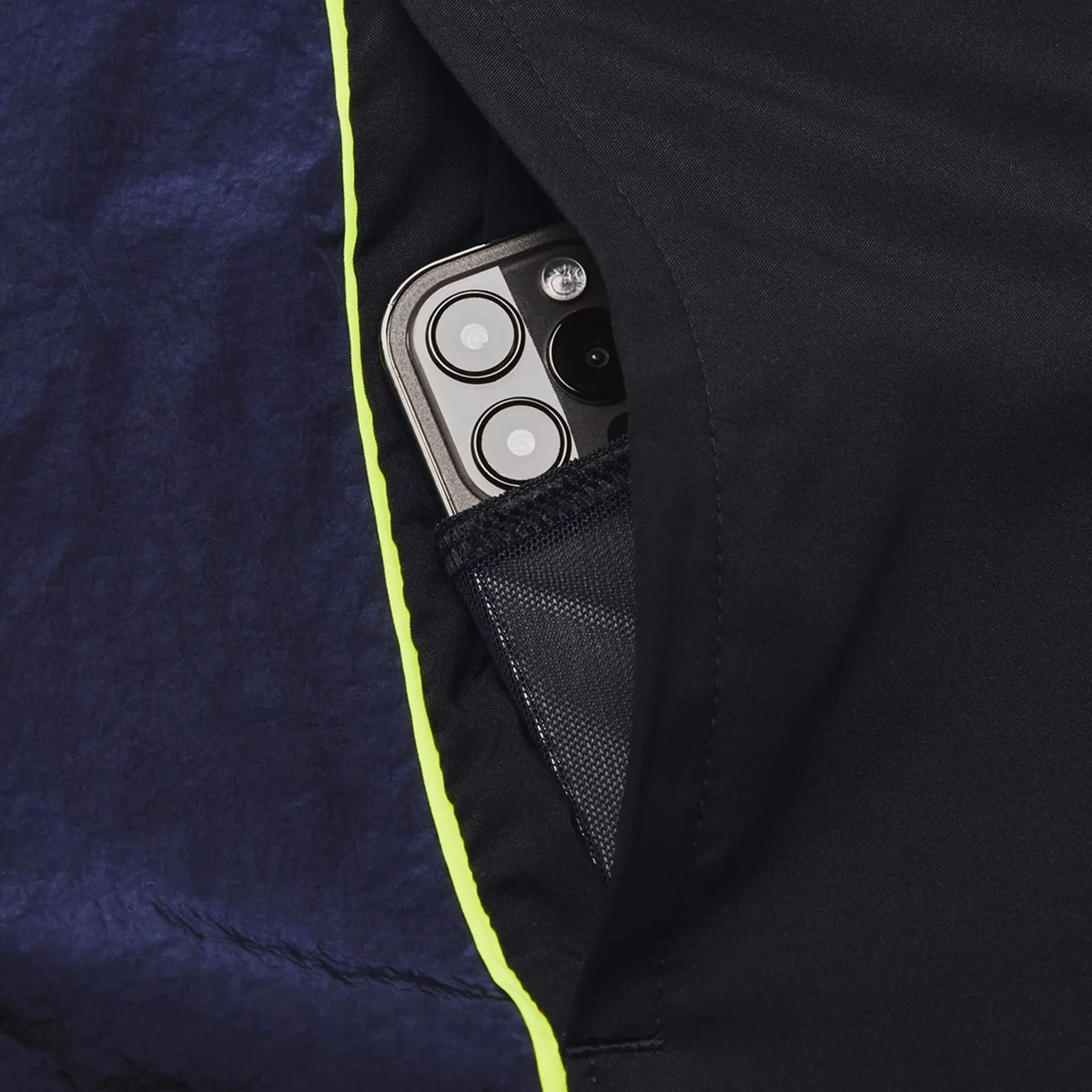 Run Everywhere Shorts Herren - Schwarz, Dunkelblau