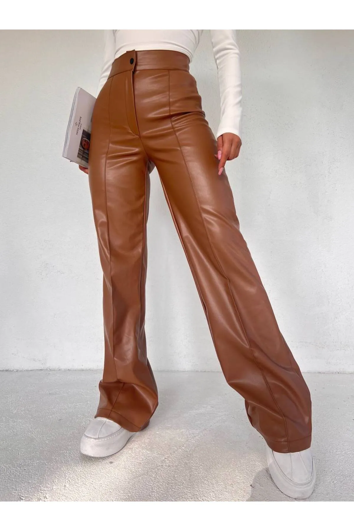 VOLT CLOTHİNG  Damenhose aus geripptem Leder
