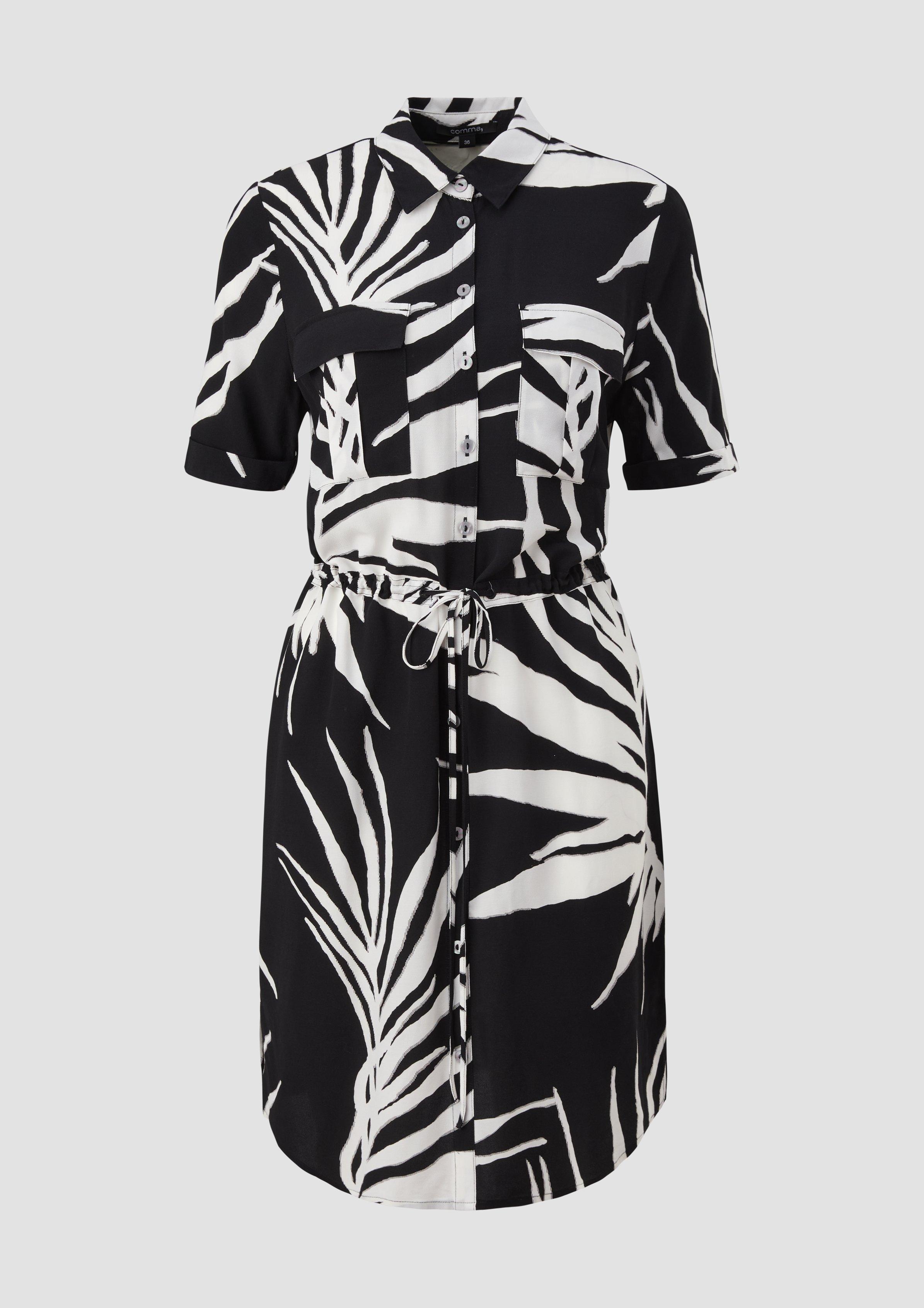 Viskosekleid mit Crêpestruktur - schwarz