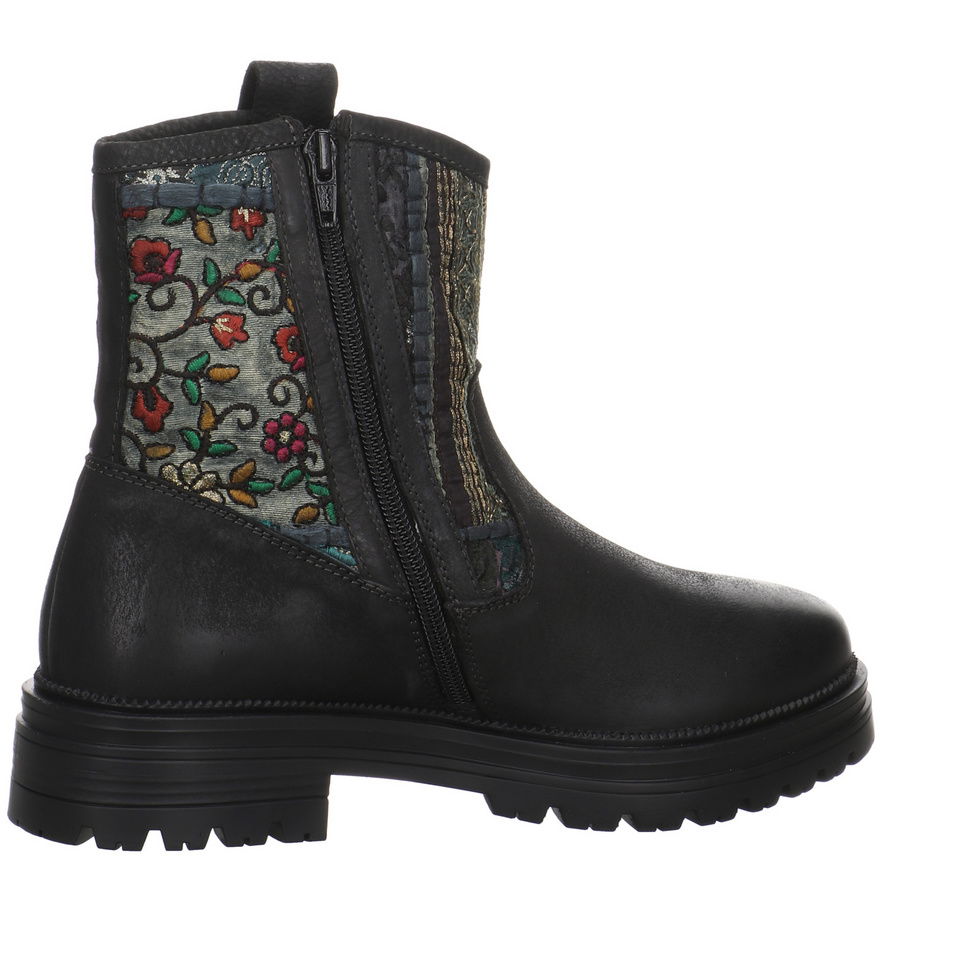 Lazamani Boots