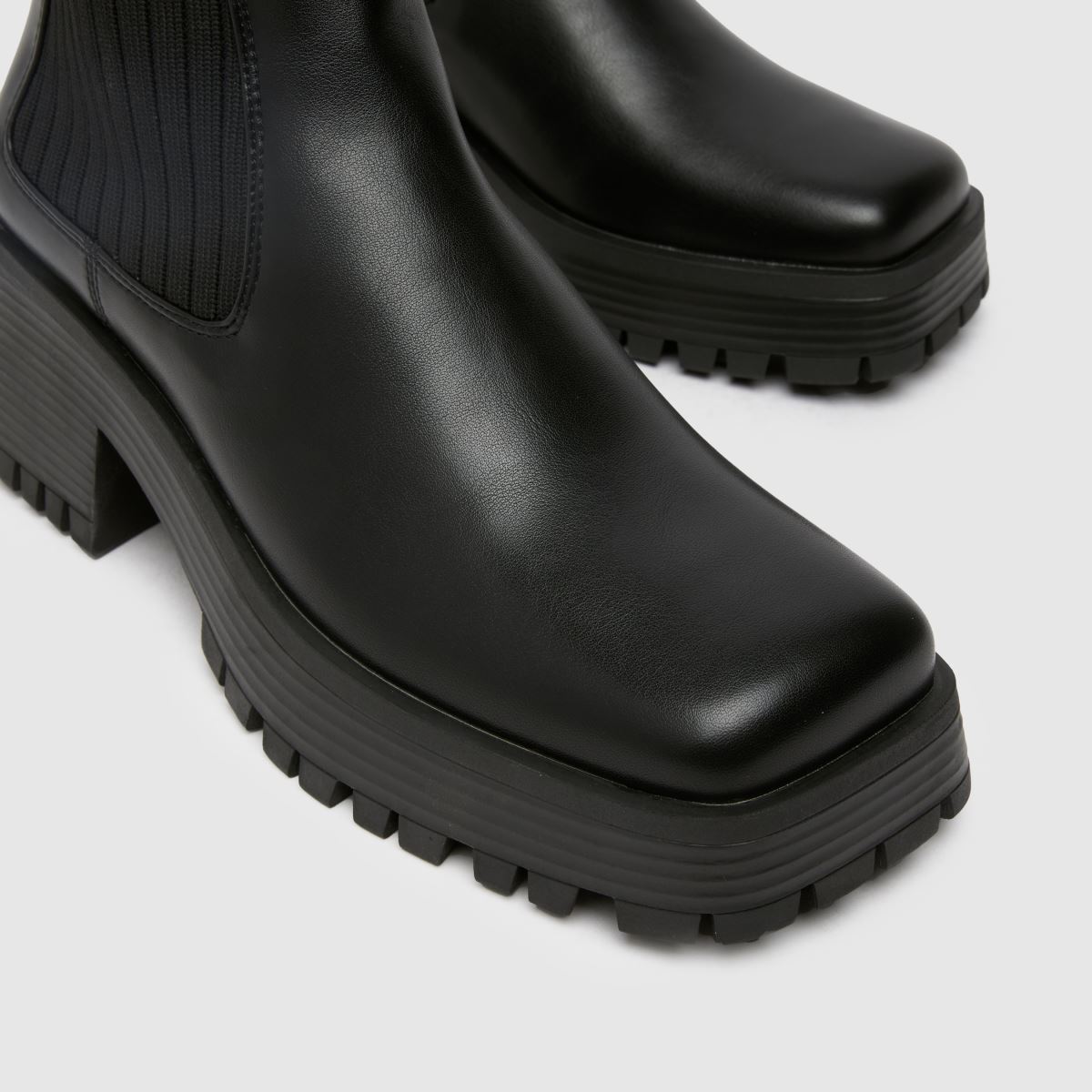 SIMMI – Kassper – Svarta chelseaboots med sockmönster