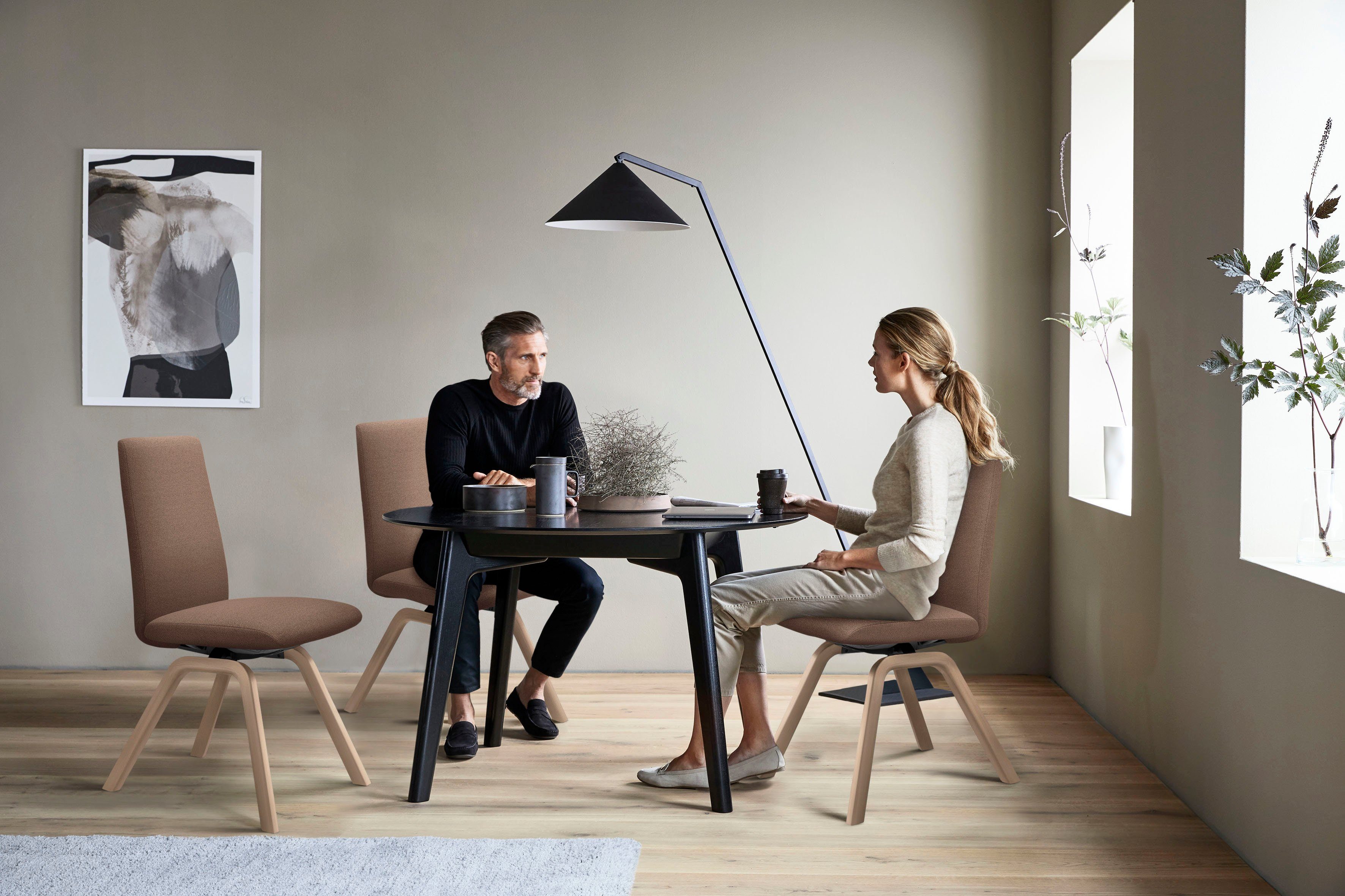 Stressless® Polsterstuhl Laurel, Low Back, Größe M, mit schräggestellten Beinen in Schwarz
