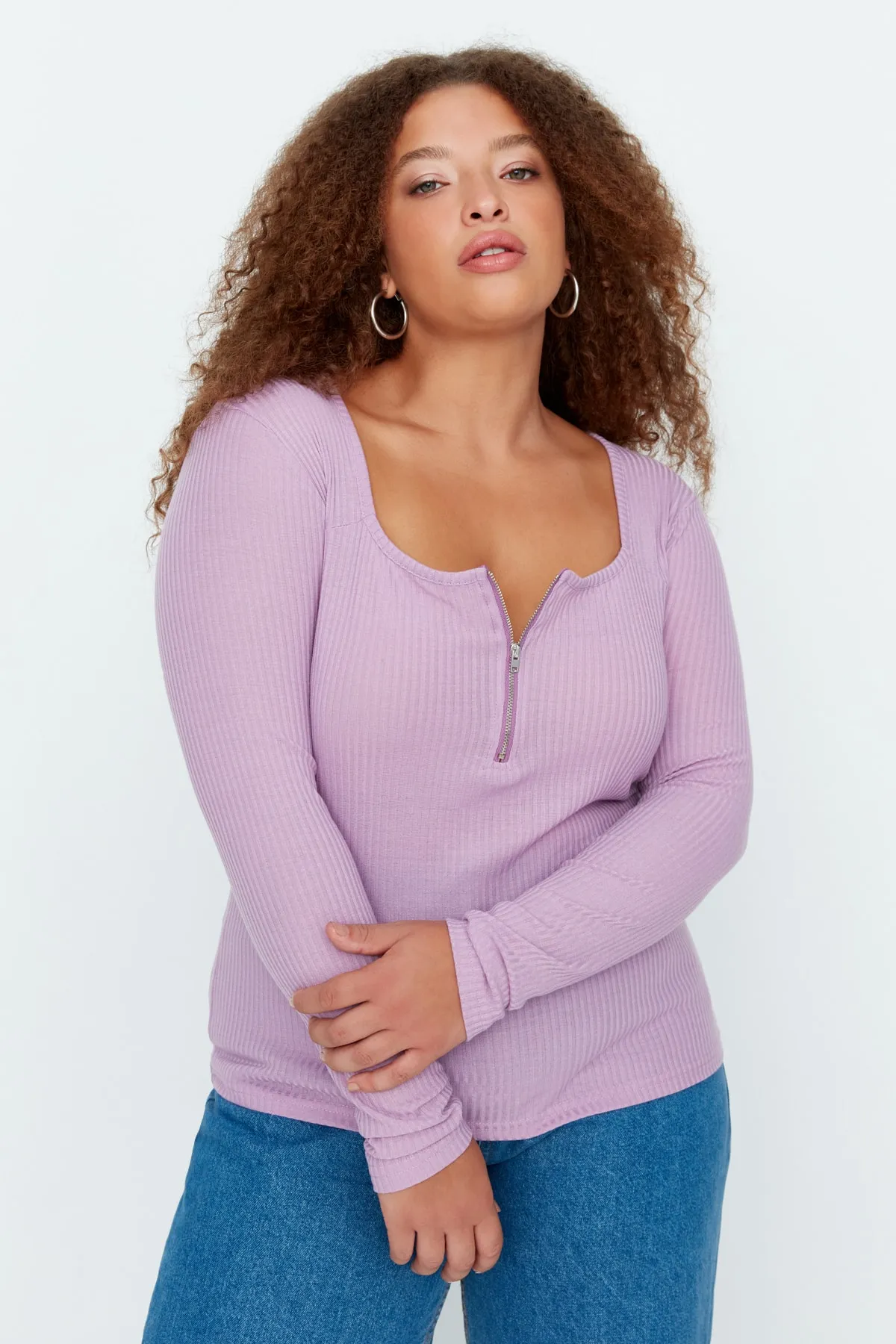 Trendyol Curve  Lila Strickbluse mit quadratischem Kragen und Reißverschluss TBBSS22AF0027