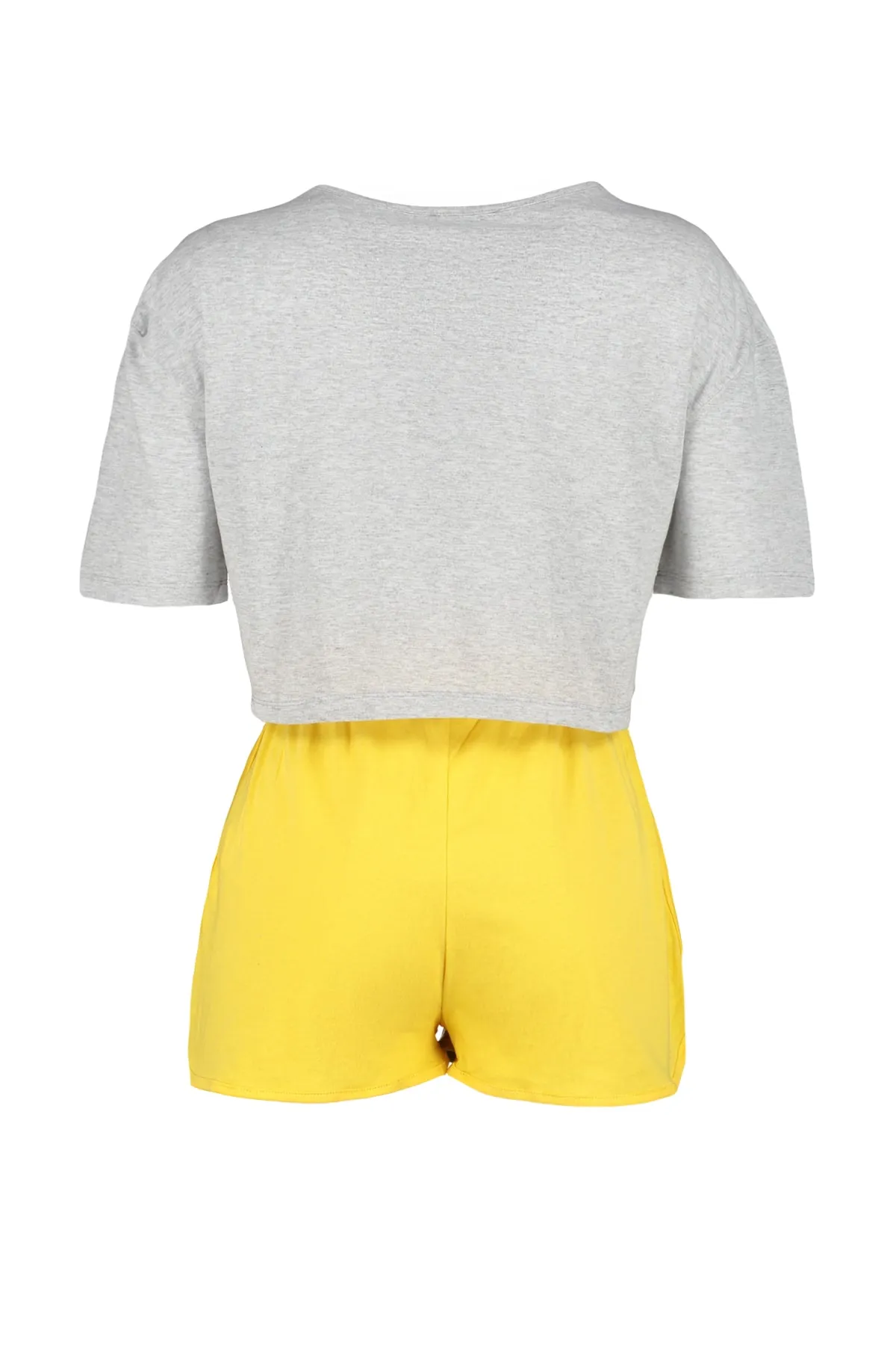 Trendyol Collection  Gelbes Pyjama-Set aus bedrucktem T-Shirt und Shorts aus Baumwolle THMSS21PT0734