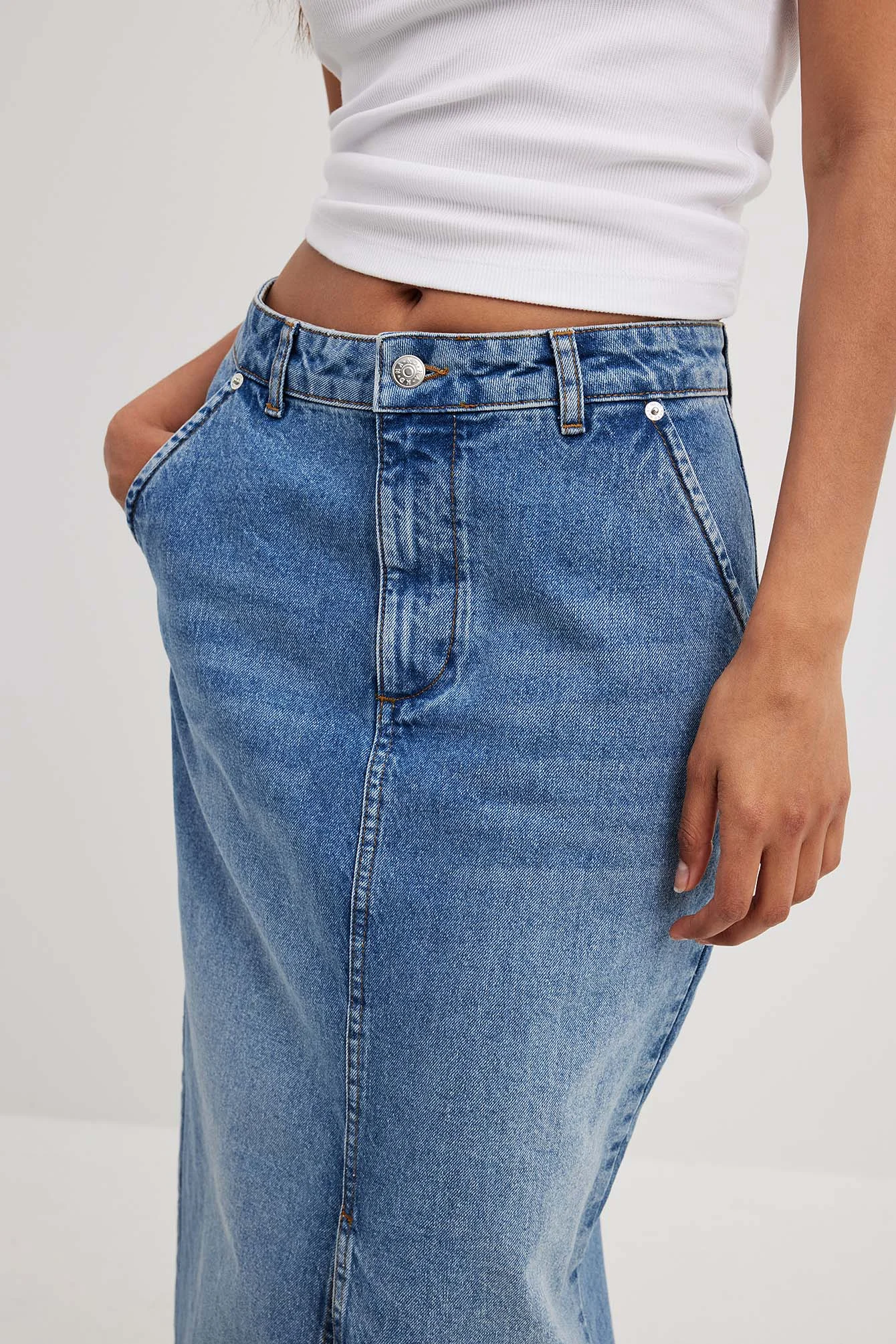Jeans-Maxirock mit Schlitzdetail