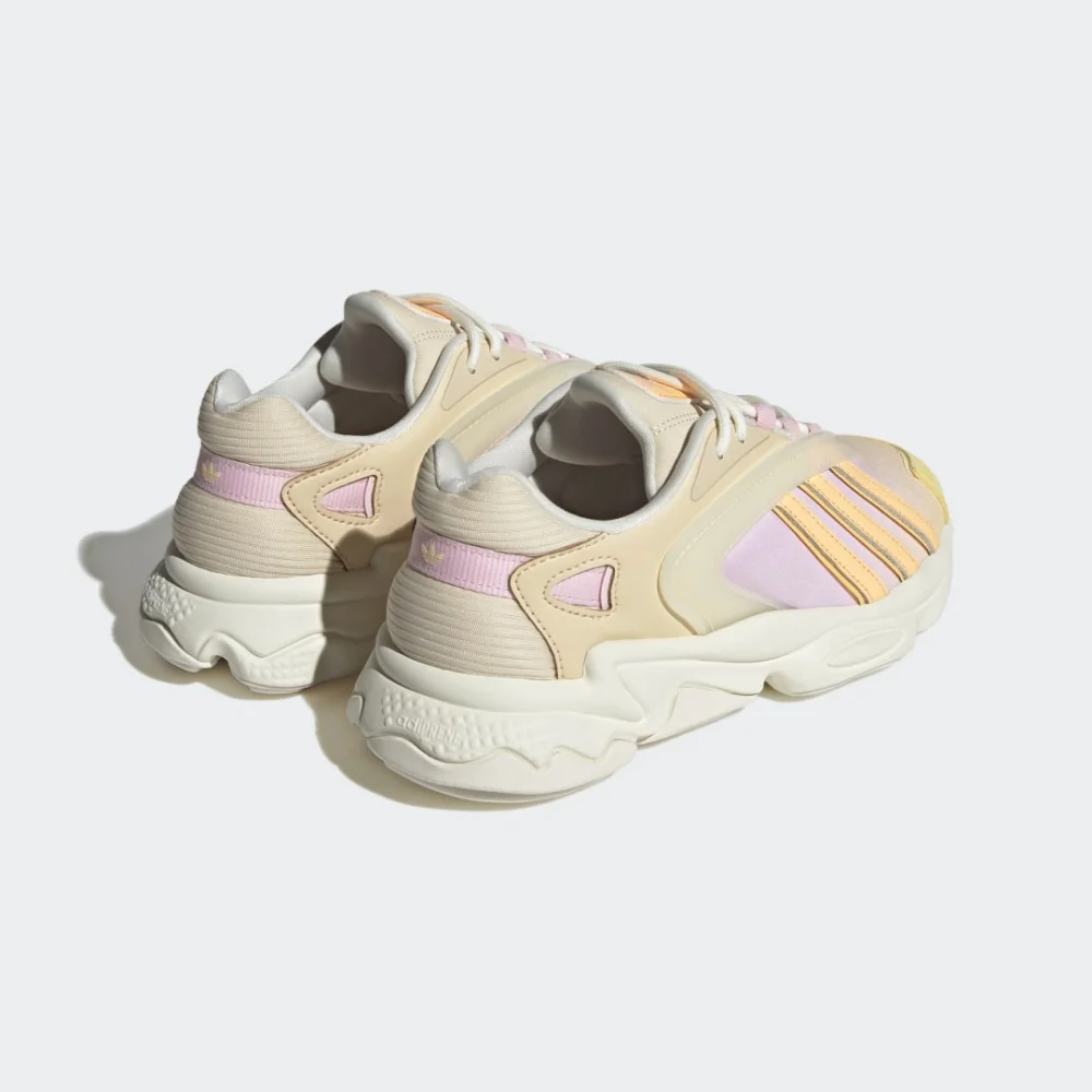 adidas Oztral W HQ4474 / weiss
